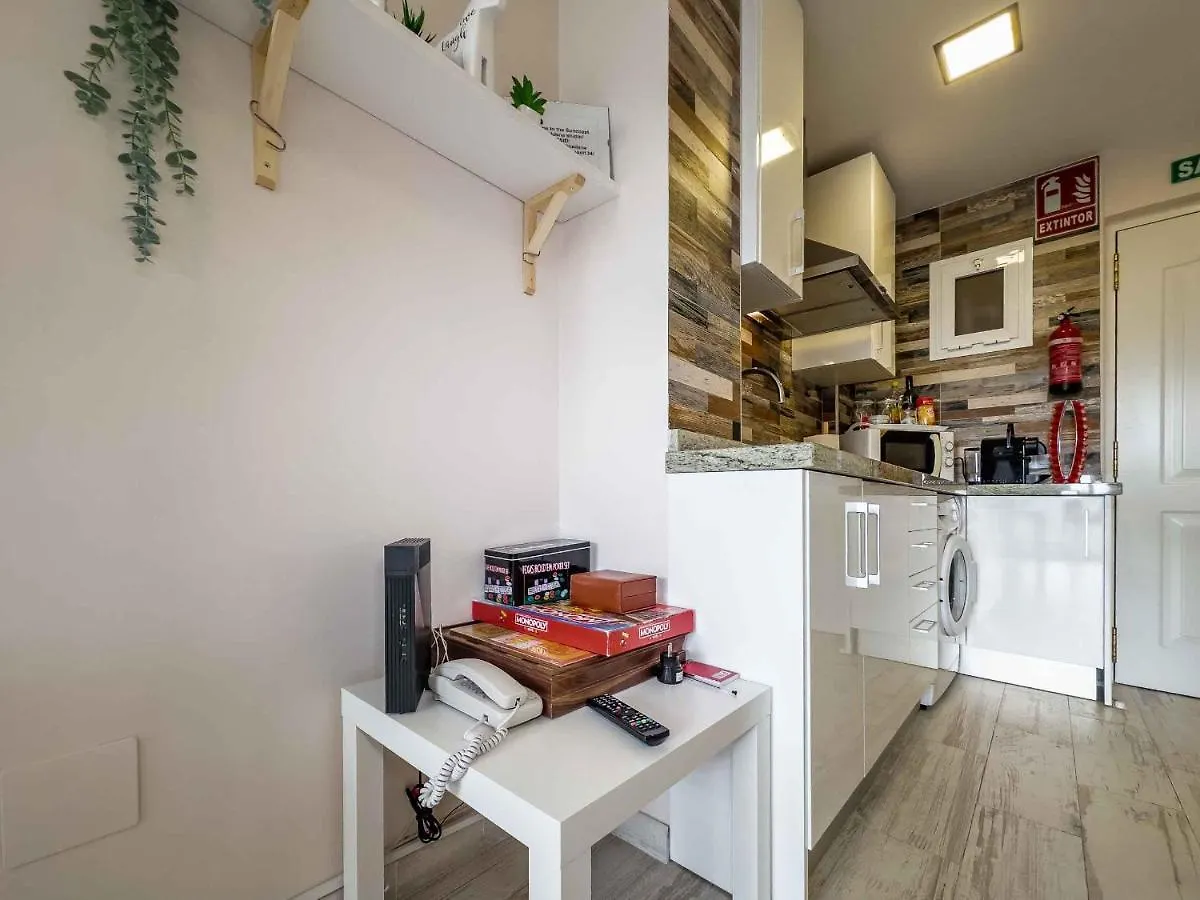 Sun Coast Benalmadena -- Superb Studio With 4 Pools, Gardens & Breakfast 西班牙