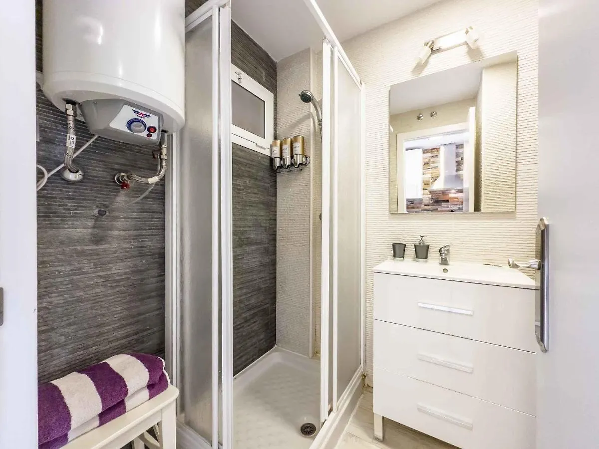 Sun Coast Benalmadena -- Superb Studio With 4 Pools, Gardens & Breakfast 公寓